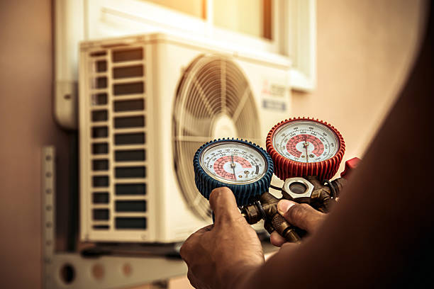 Professional Air Conditioning Service technician working in Lyndhurst, VA
